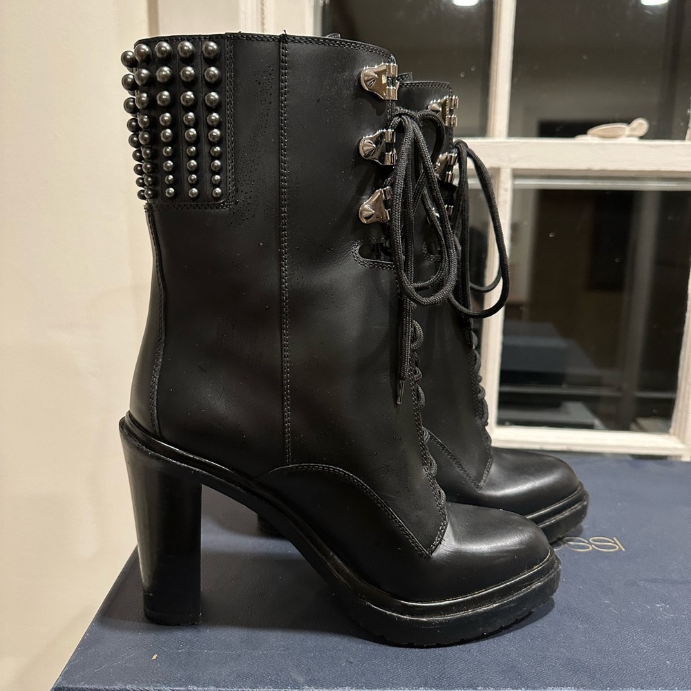 DESIGNER Sergio Rossi boots super sexy women’s size 9